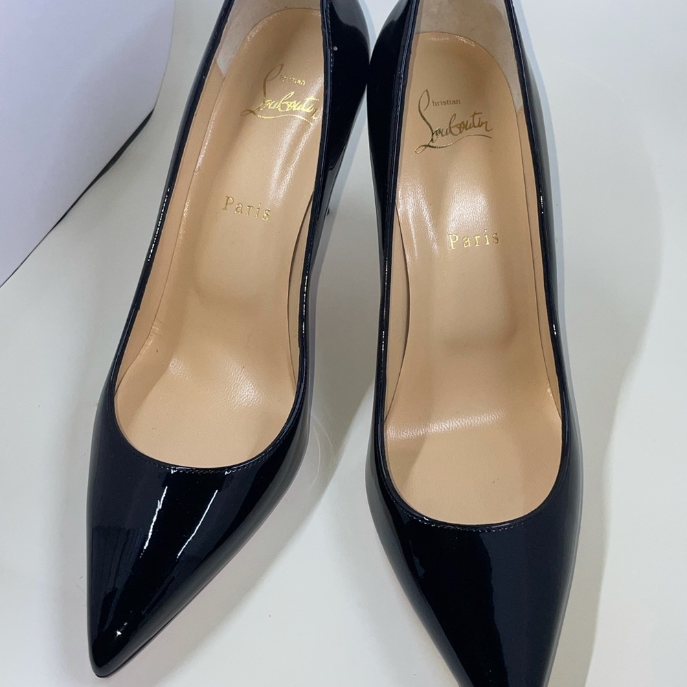 ❌SOLD❌Christian Louboutin DeCollete